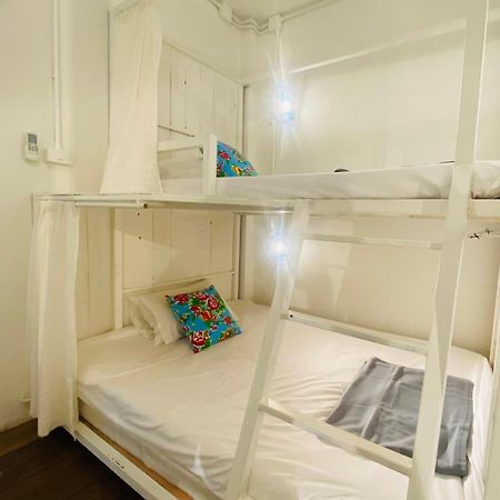 Chiza Hostel Chiangmai チエンマイ エクステリア 写真