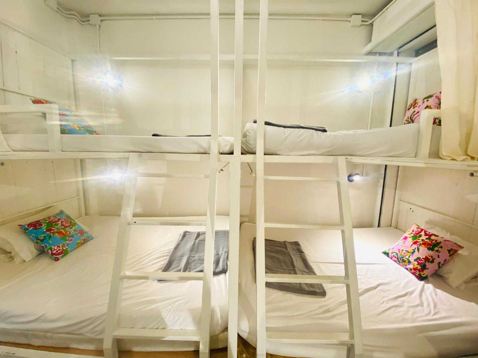 Chiza Hostel Chiangmai チエンマイ エクステリア 写真