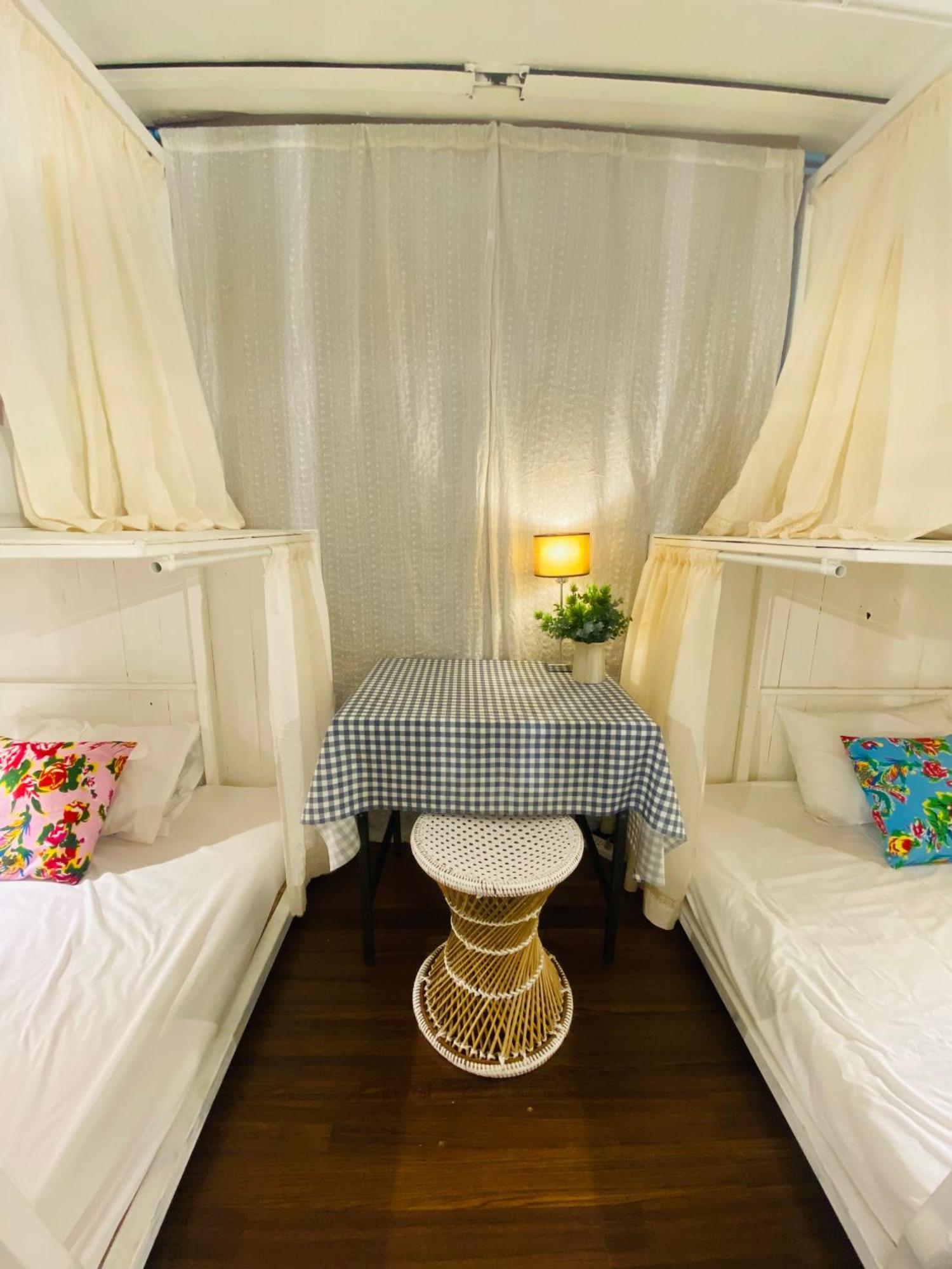 Chiza Hostel Chiangmai チエンマイ エクステリア 写真