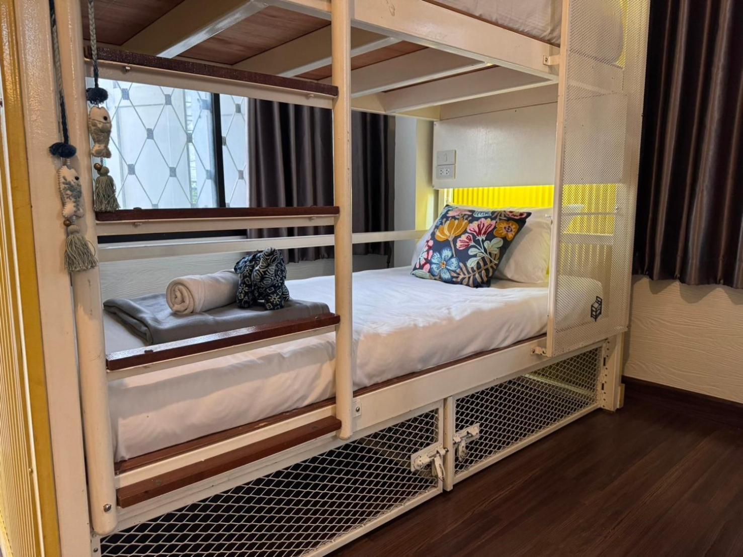 Chiza Hostel Chiangmai チエンマイ エクステリア 写真