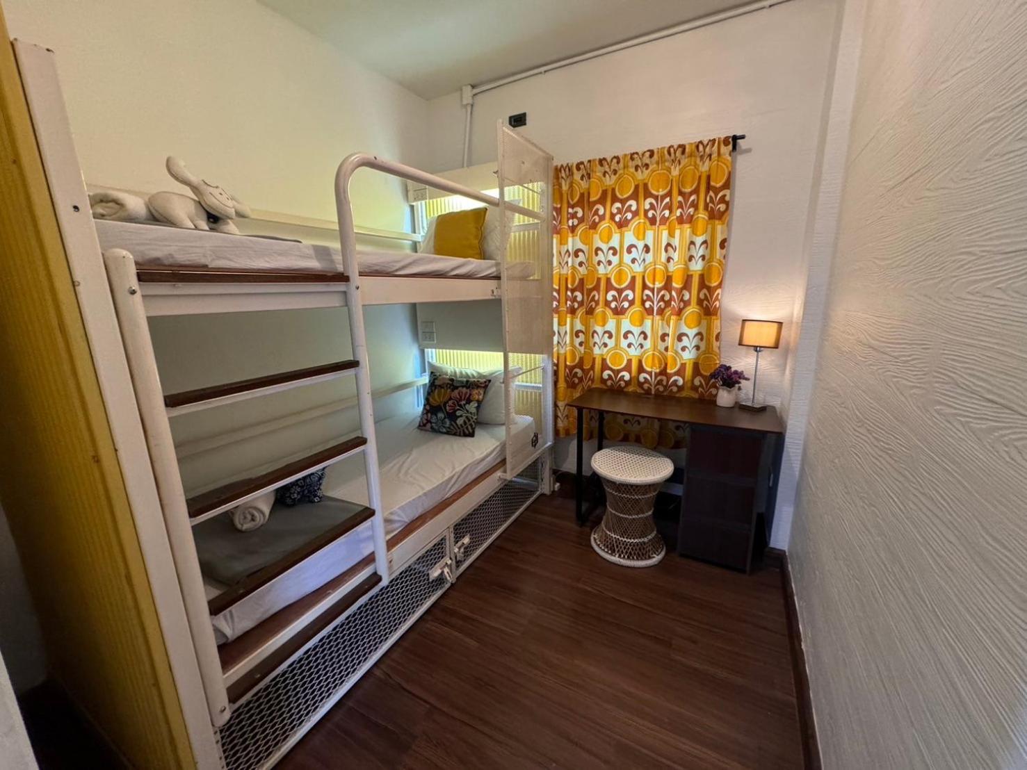 Chiza Hostel Chiangmai チエンマイ エクステリア 写真