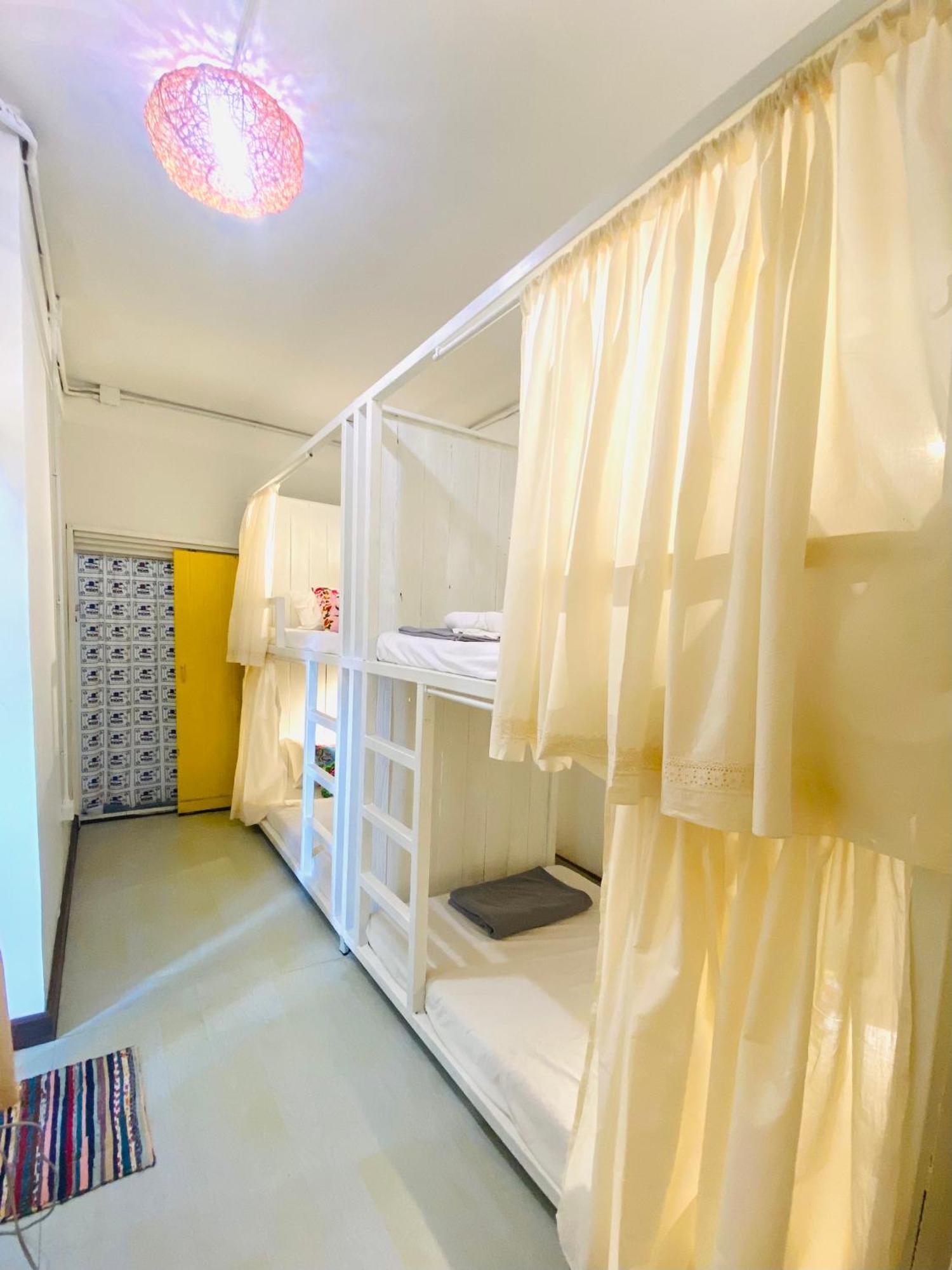 Chiza Hostel Chiangmai チエンマイ エクステリア 写真